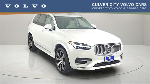 2024 Volvo XC90 B6 Ultimate Bright Theme 7-Passenger