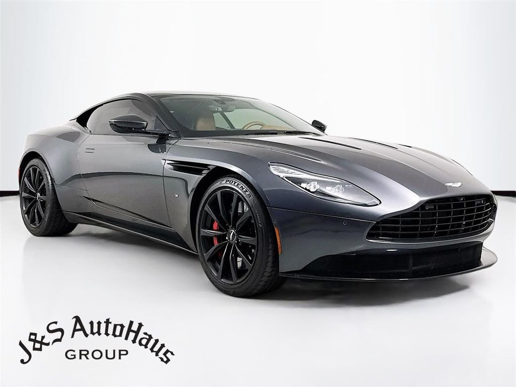 2018 Aston Martin DB11 V12 Coupe