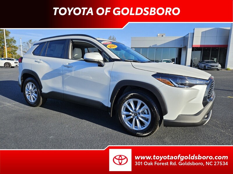 2024 Toyota Corolla Cross LE