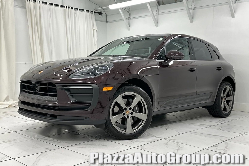 2024 Porsche Macan Base