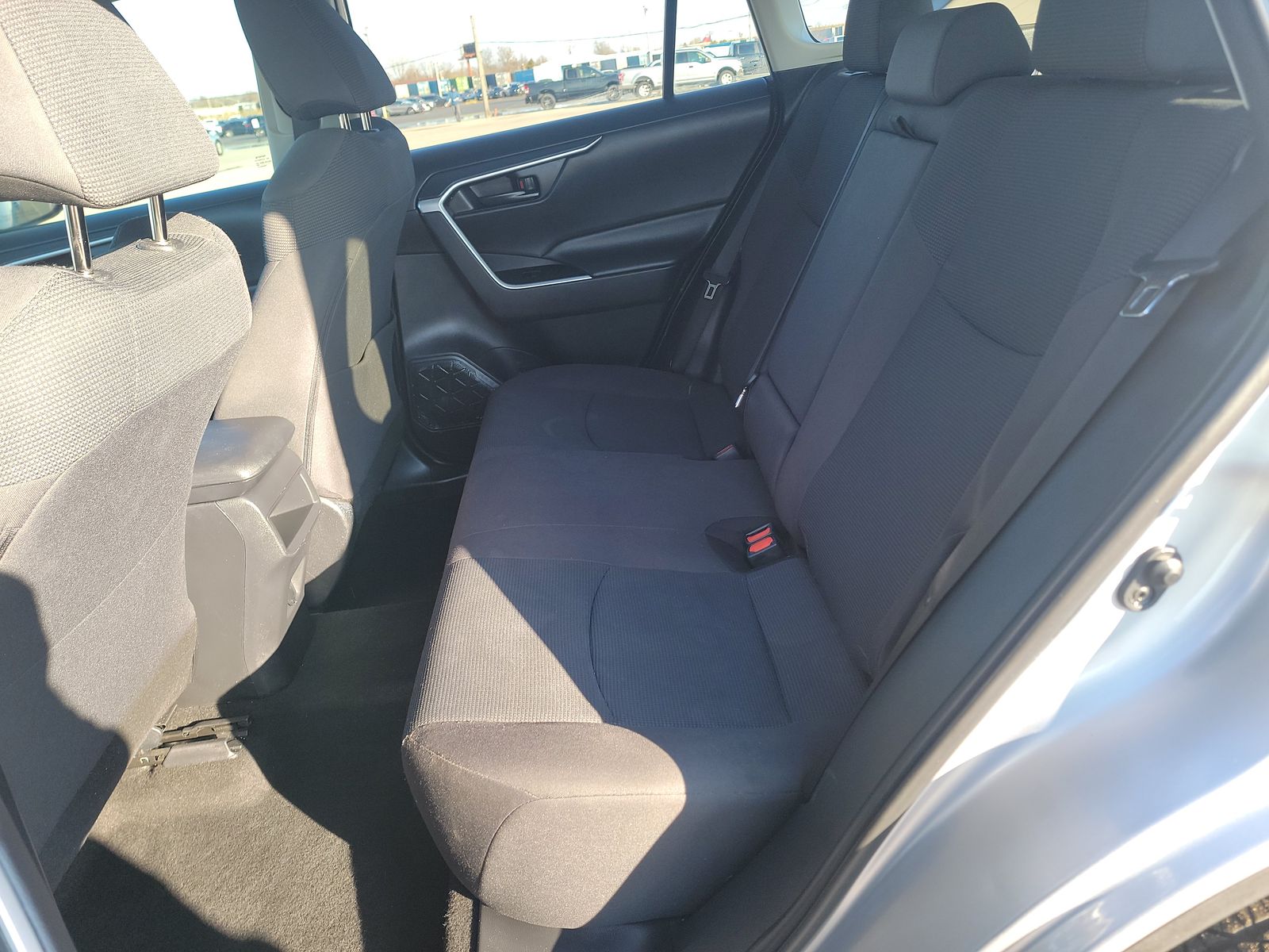 2020 Toyota RAV4 LE FWD