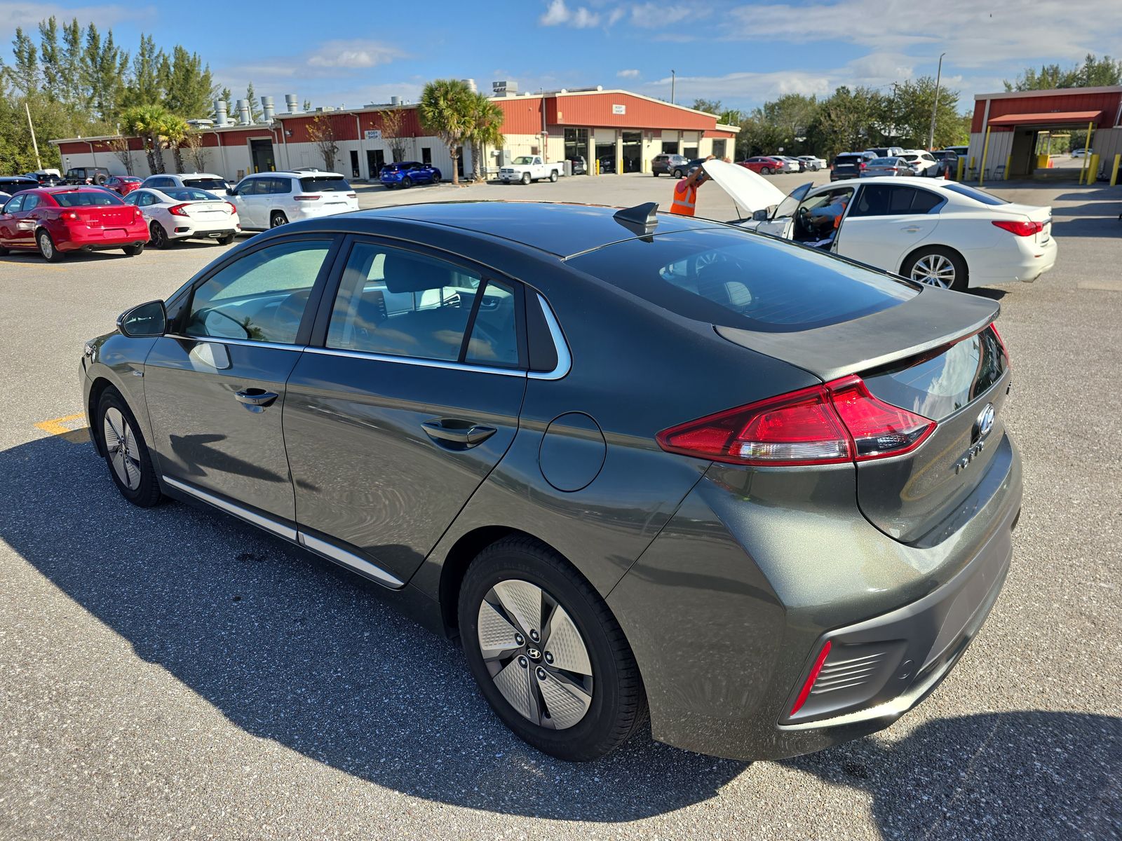 2020 Hyundai Ioniq Hybrid SE FWD