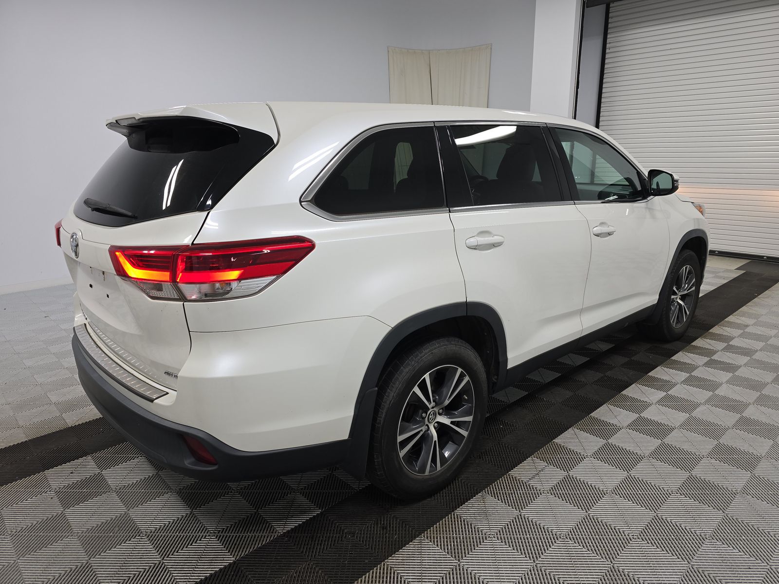 2019 Toyota Highlander LE AWD