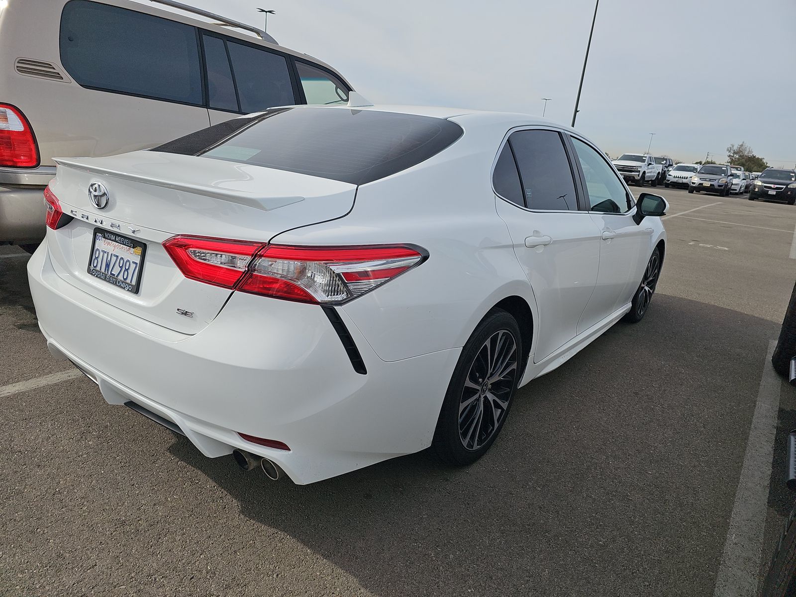 2020 Toyota Camry SE FWD