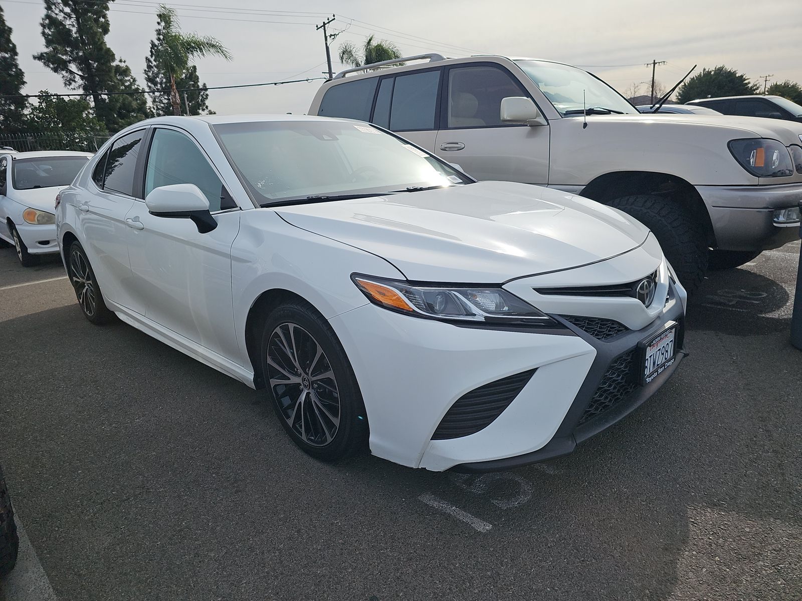 2020 Toyota Camry SE FWD