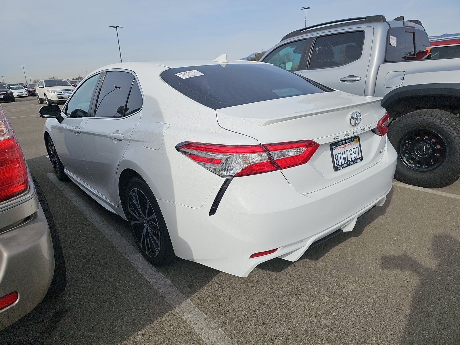 2020 Toyota Camry SE FWD