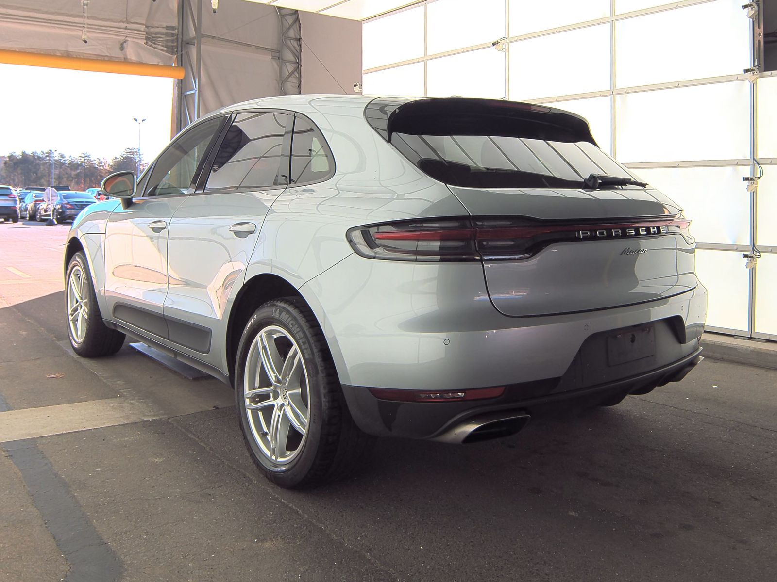 2020 Porsche Macan Base AWD