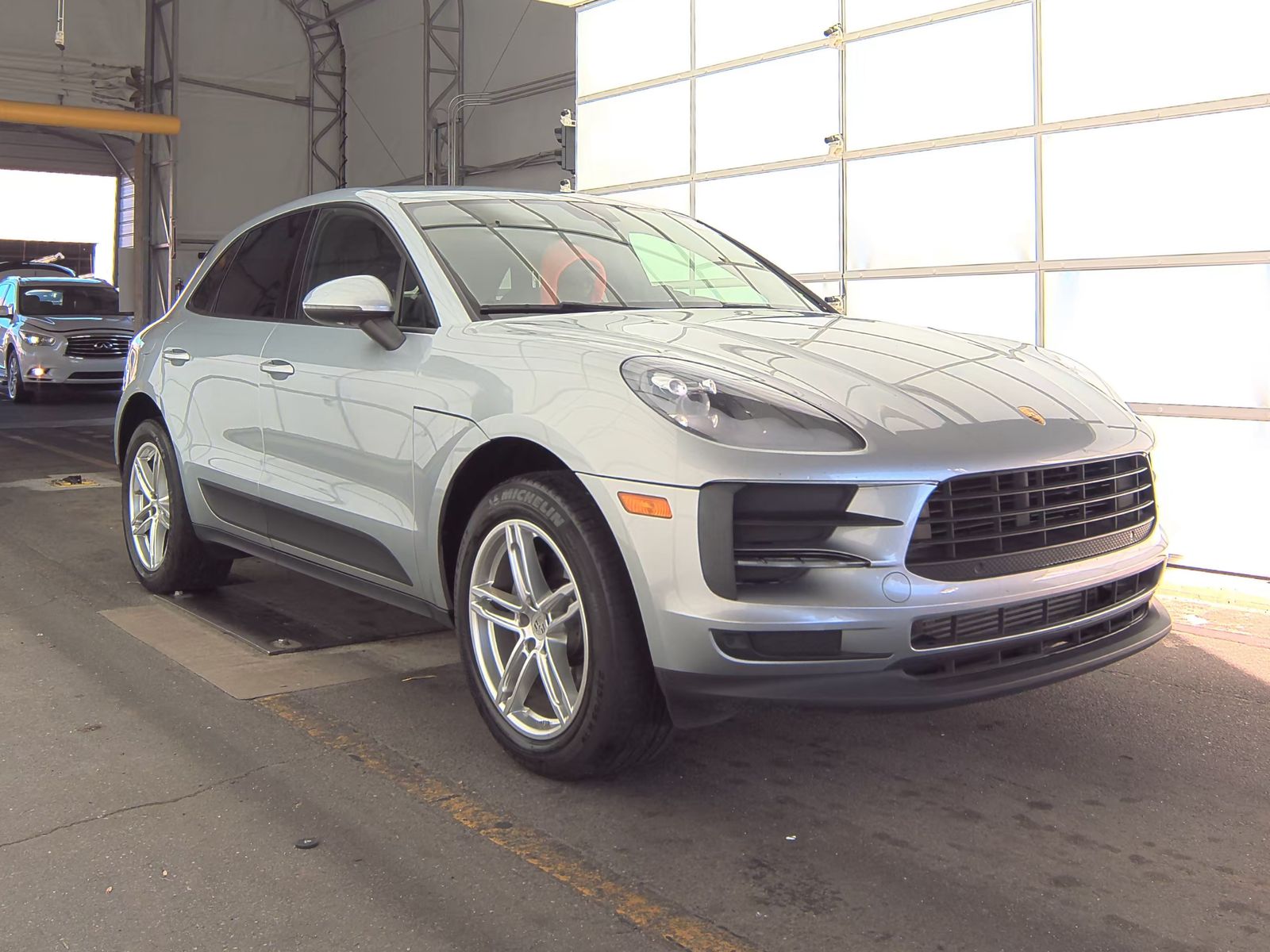 2020 Porsche Macan Base AWD