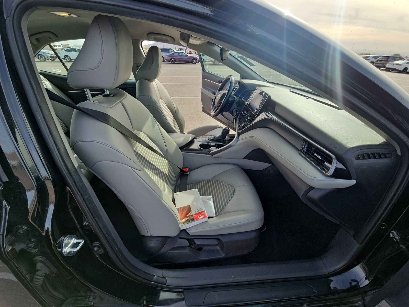 2022 Toyota Camry SE FWD