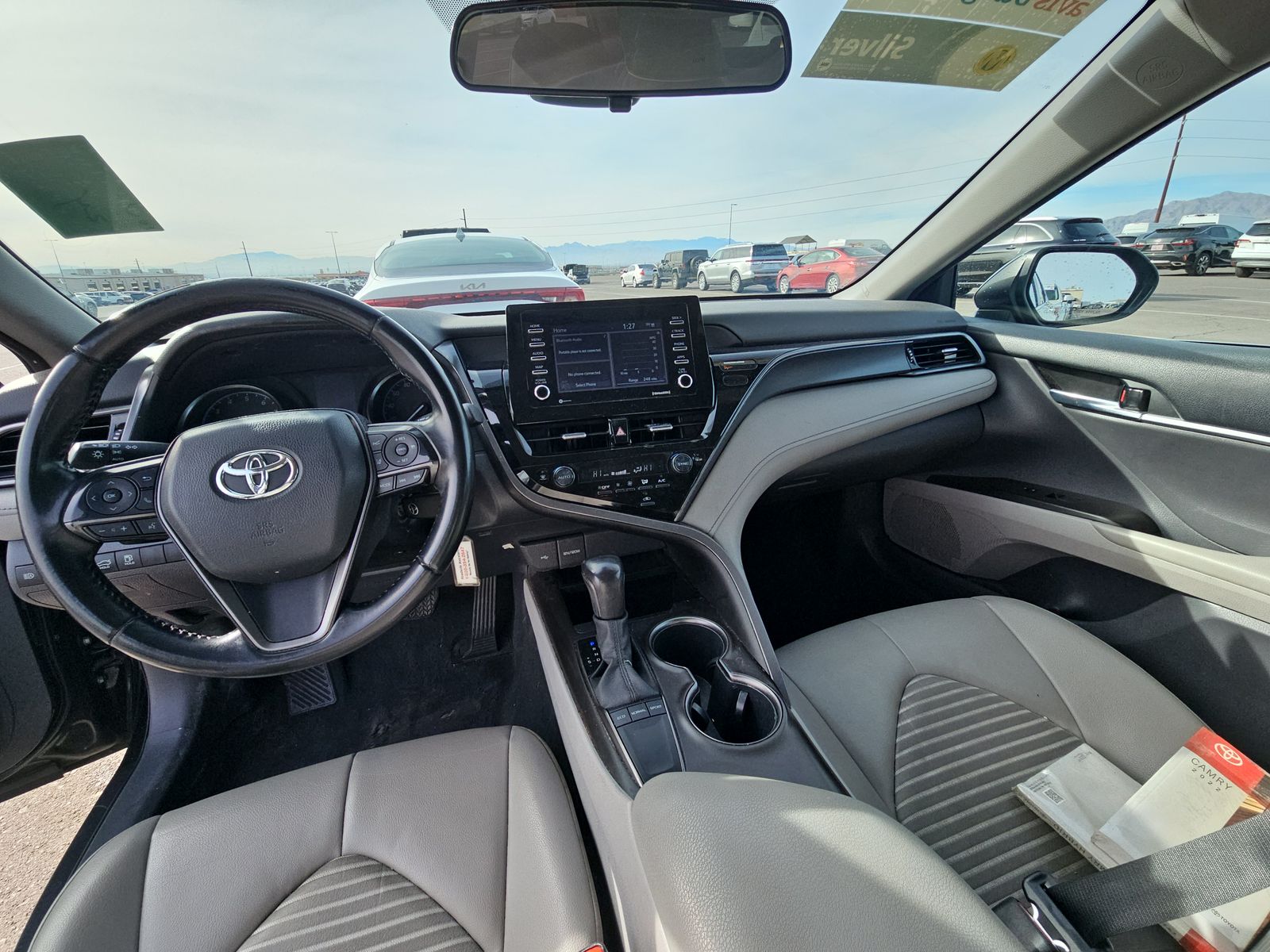 2022 Toyota Camry SE FWD