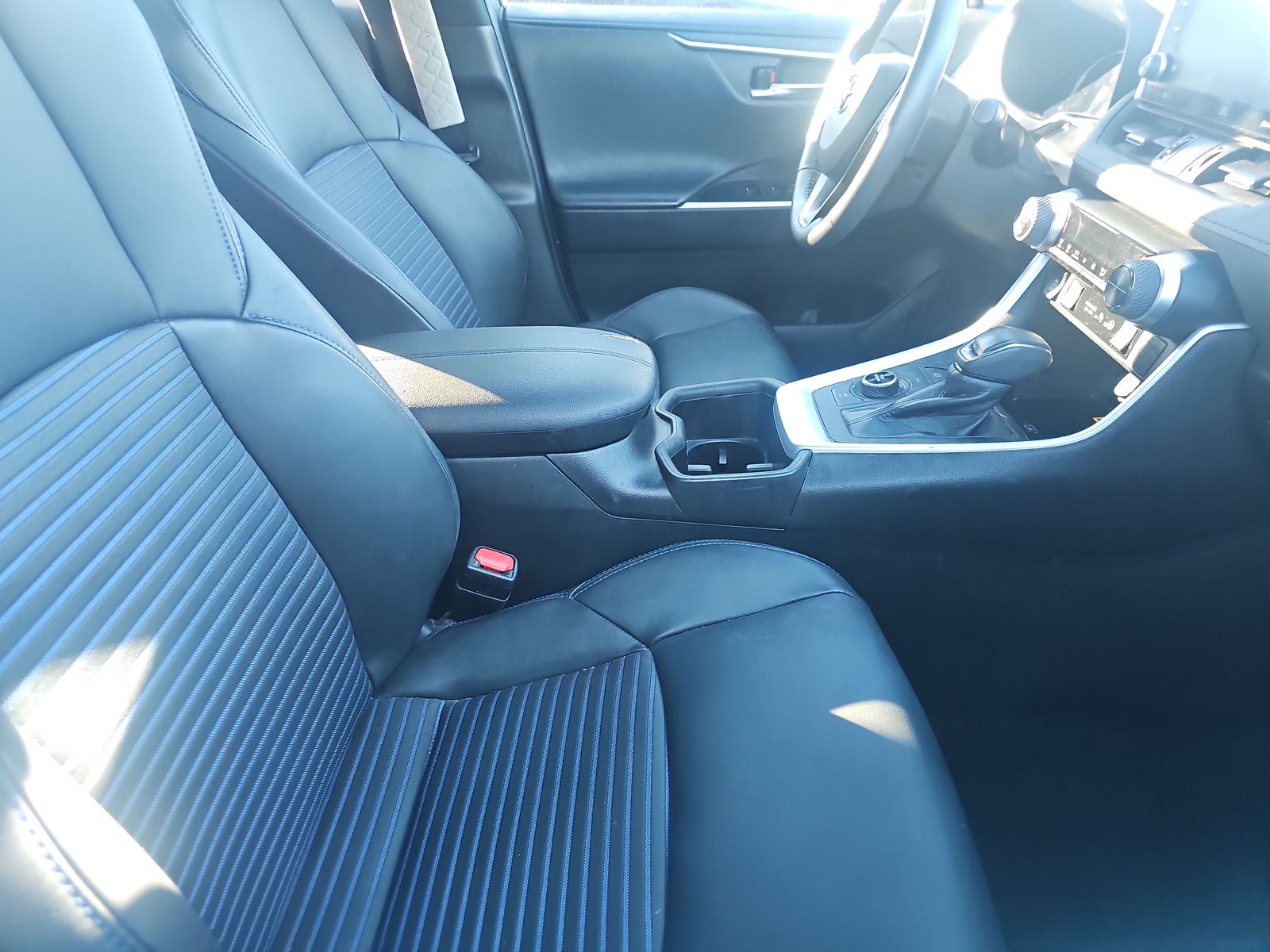 2022 Toyota RAV4 Hybrid XSE AWD