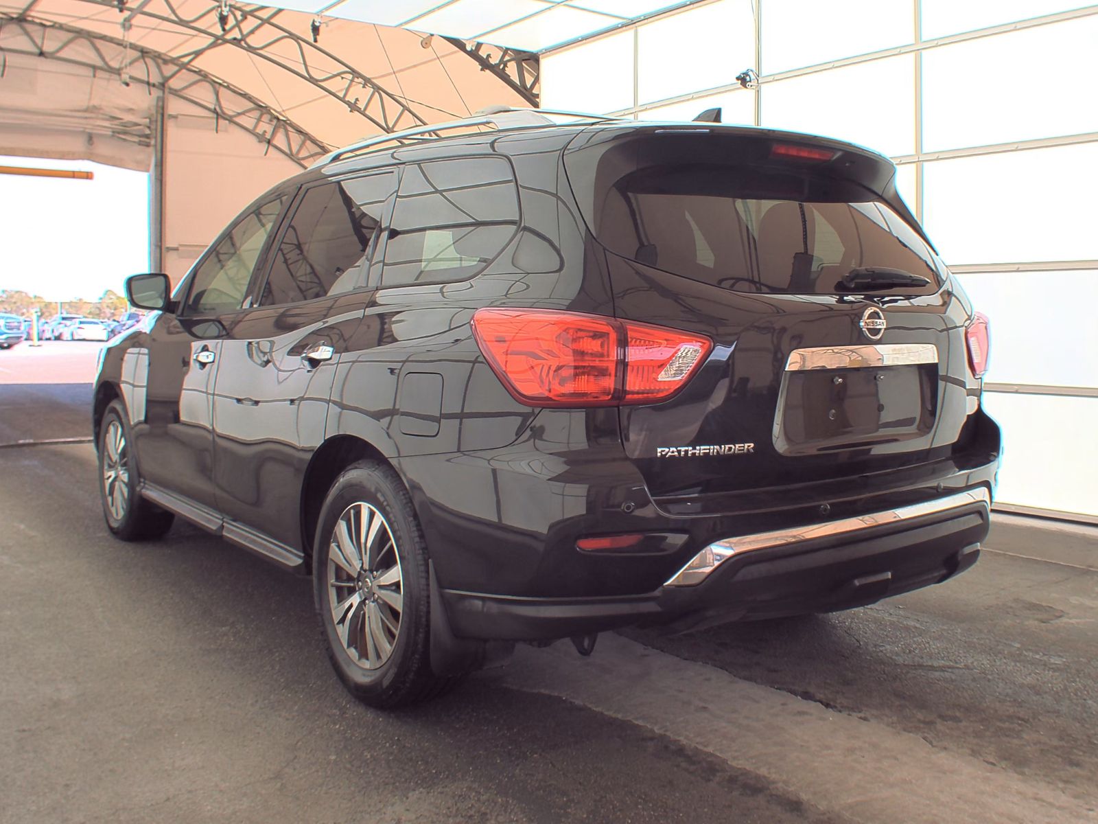 2020 Nissan Pathfinder S FWD