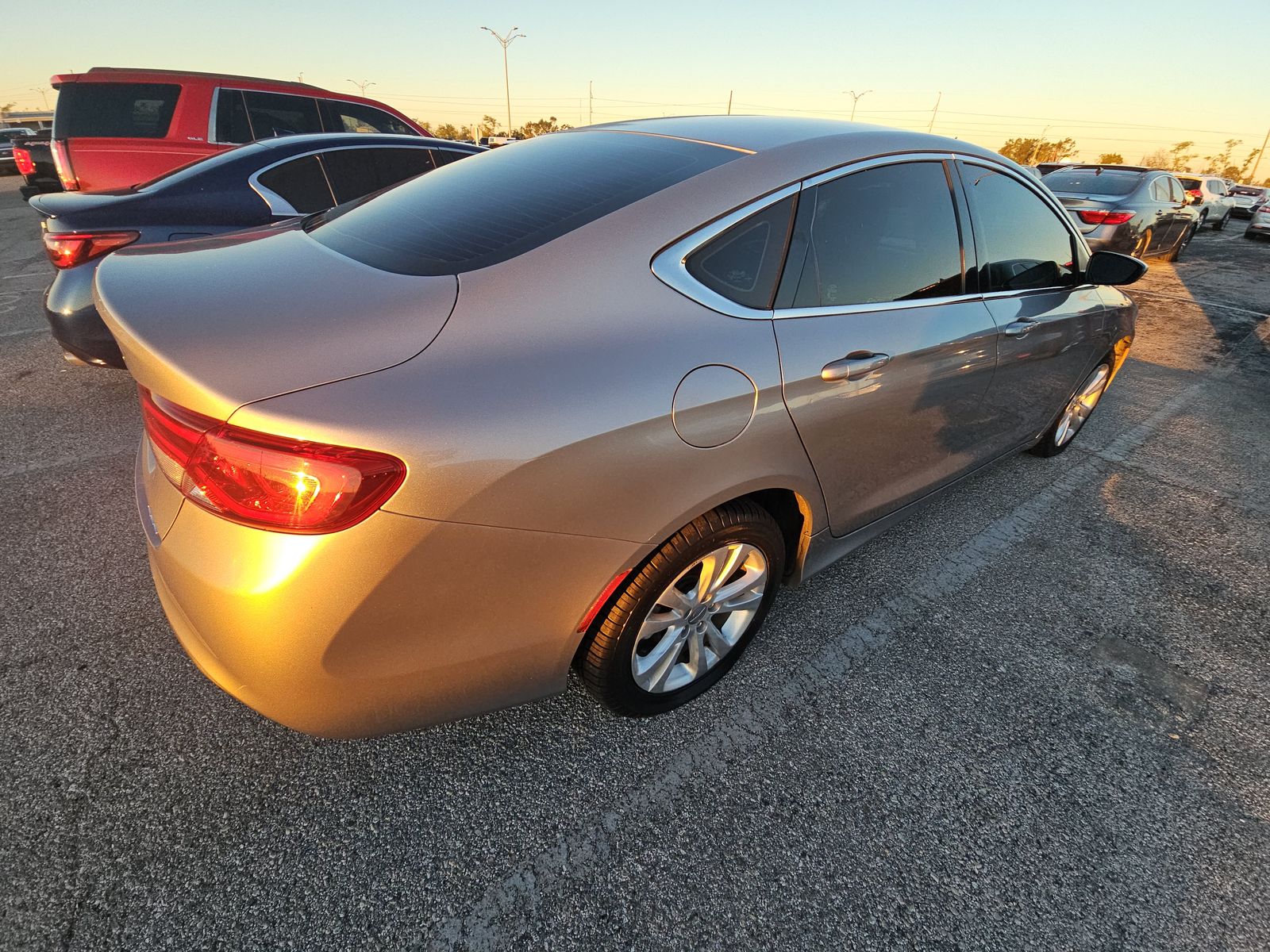 2016 Chrysler 200 LX Touring FWD