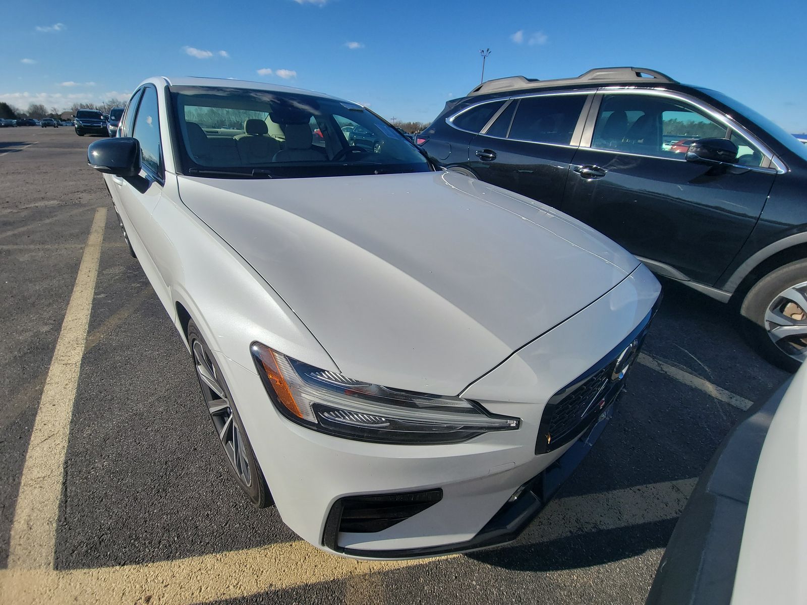 2022 Volvo S60 B5 Momentum AWD