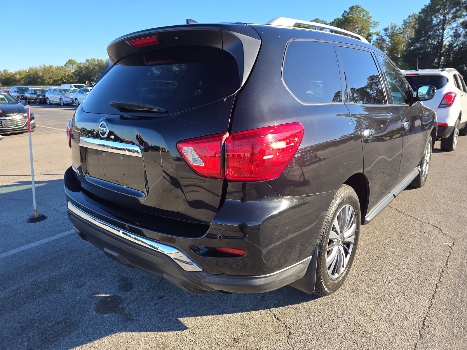 2020 Nissan Pathfinder S FWD