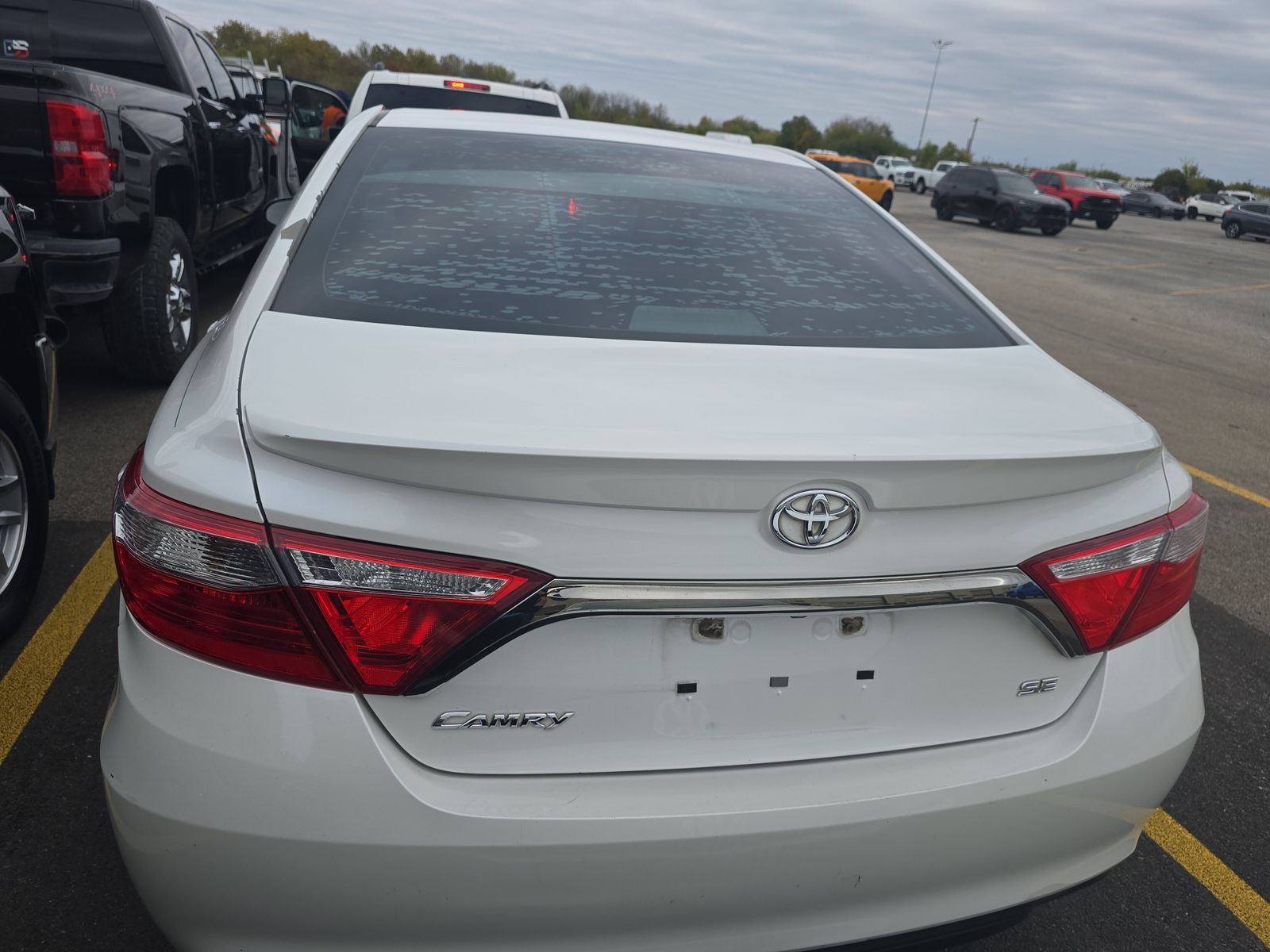 2016 Toyota Camry SE FWD