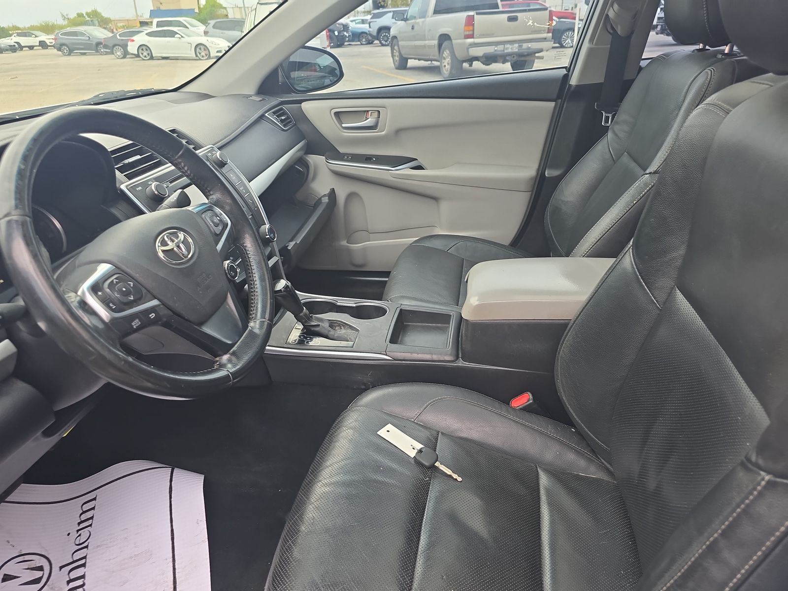 2016 Toyota Camry SE FWD