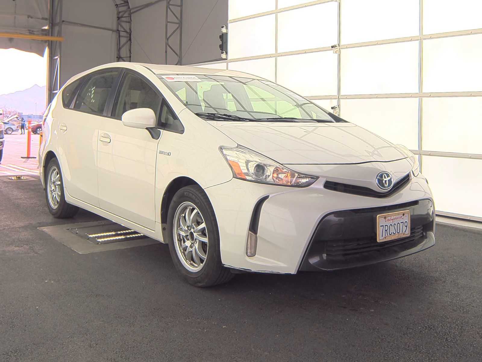 2016 Toyota Prius v Four FWD