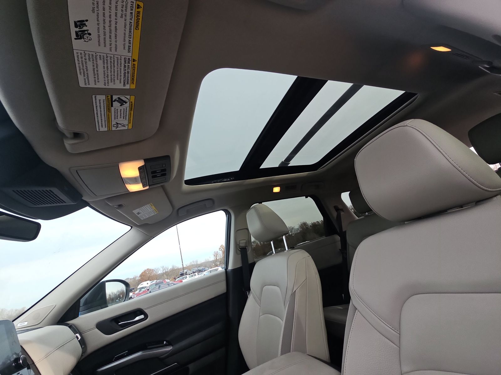 2024 Nissan Pathfinder SL FWD