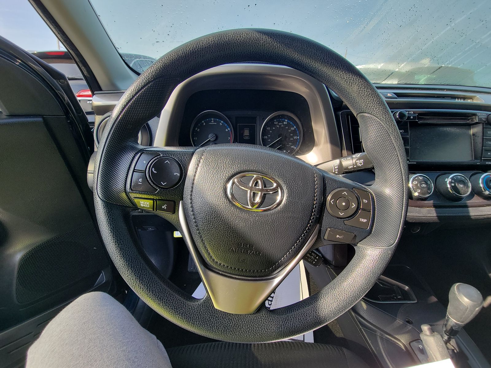 2017 Toyota RAV4 LE FWD