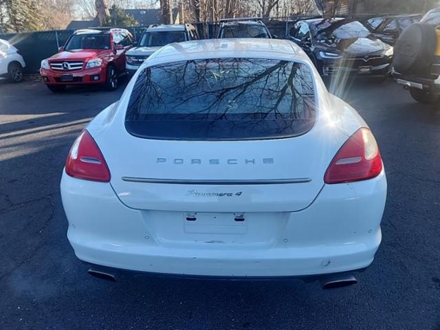 2013 Porsche Panamera 4 Platinum Edition AWD