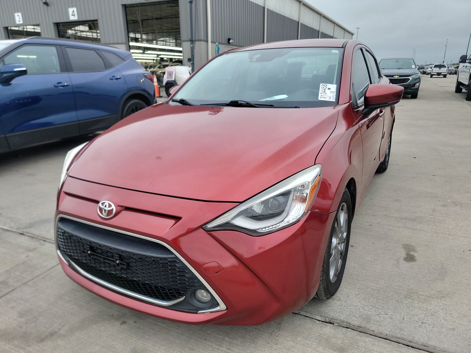 2019 Toyota Yaris XLE FWD