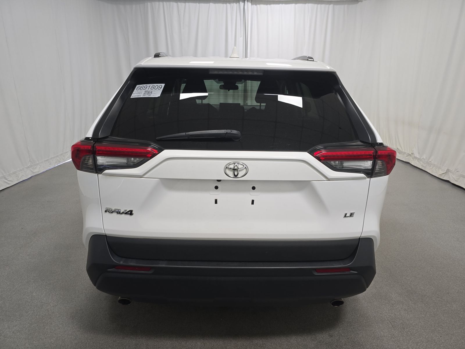 2021 Toyota RAV4 LE FWD