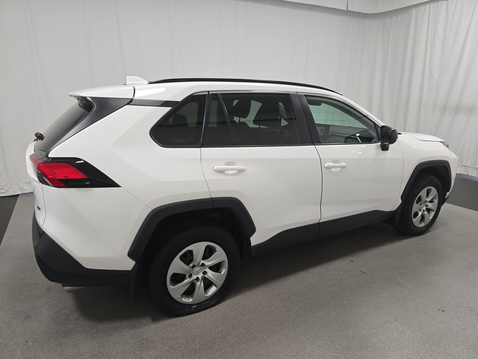 2021 Toyota RAV4 LE FWD