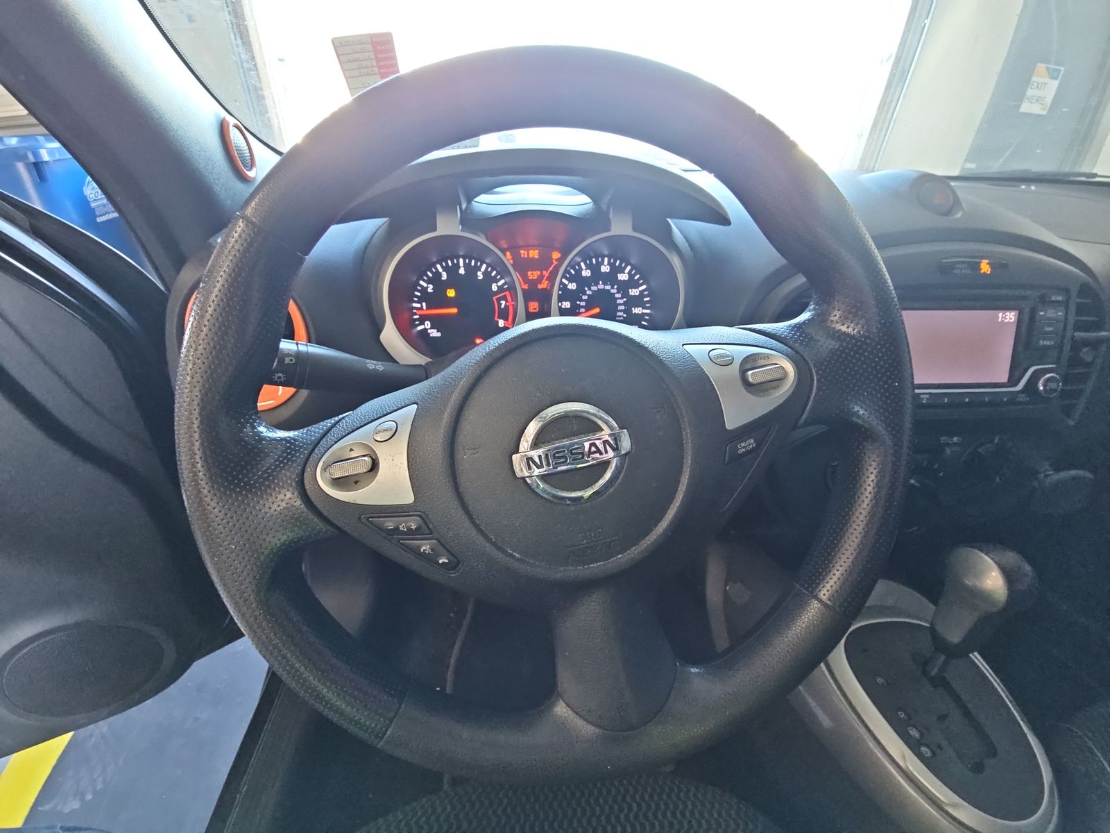 2015 Nissan JUKE S FWD