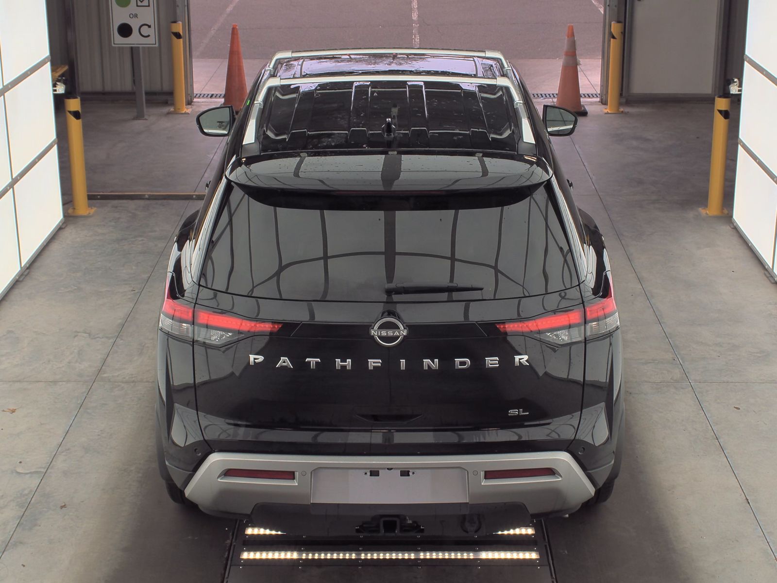 2024 Nissan Pathfinder SL FWD