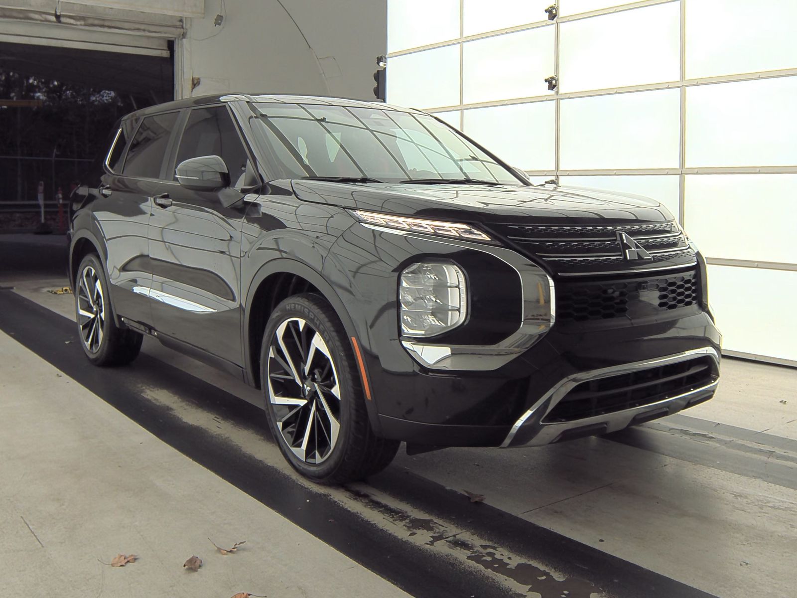 2022 Mitsubishi Outlander ES FWD