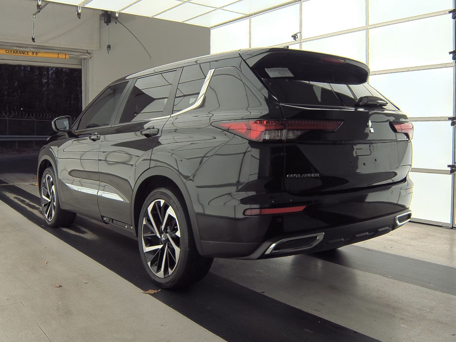 2022 Mitsubishi Outlander ES FWD