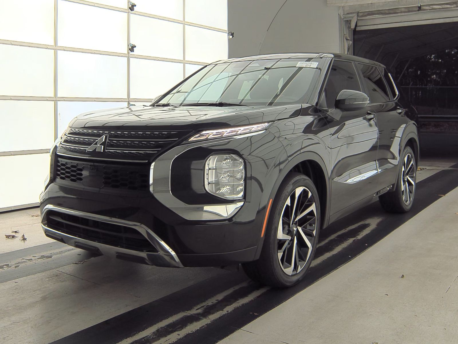2022 Mitsubishi Outlander ES FWD