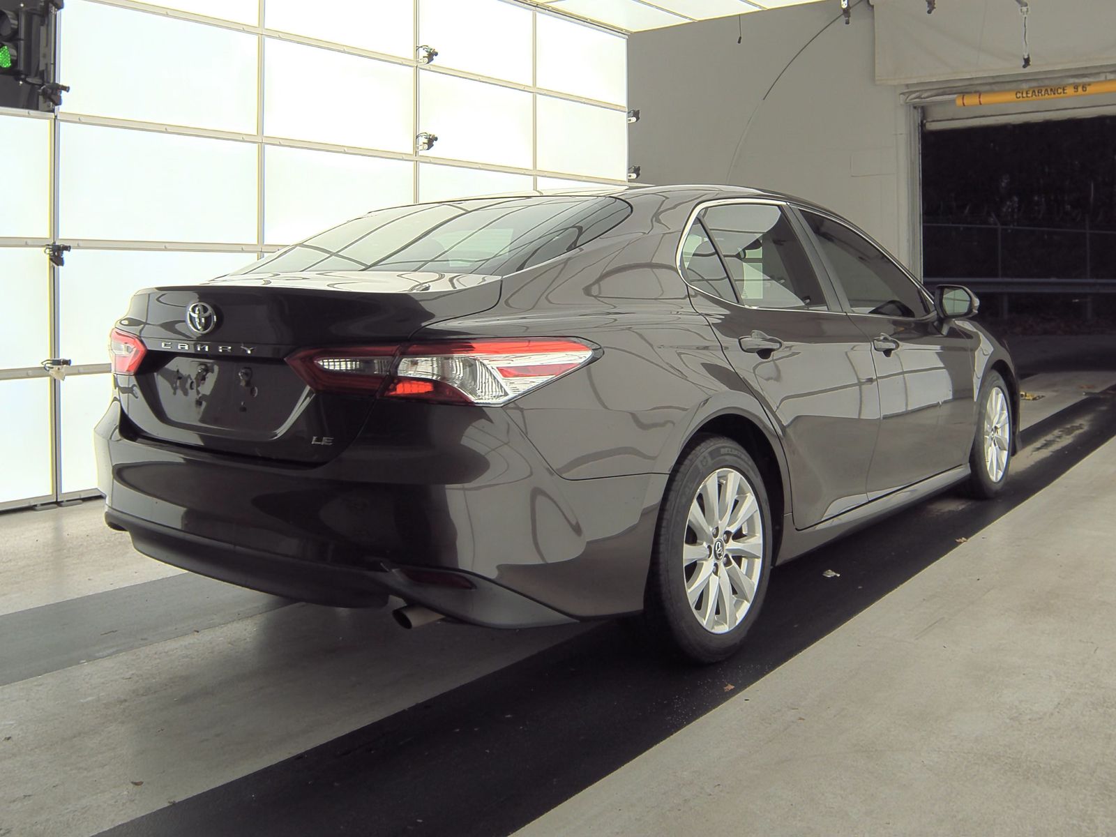 2018 Toyota Camry LE FWD