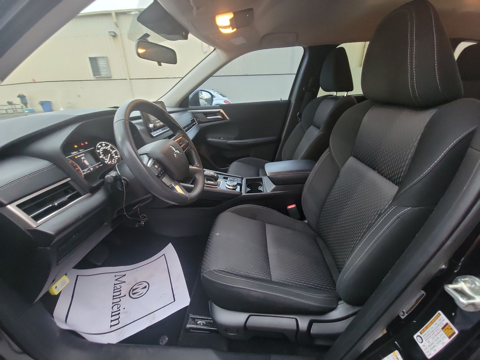 2022 Mitsubishi Outlander ES FWD