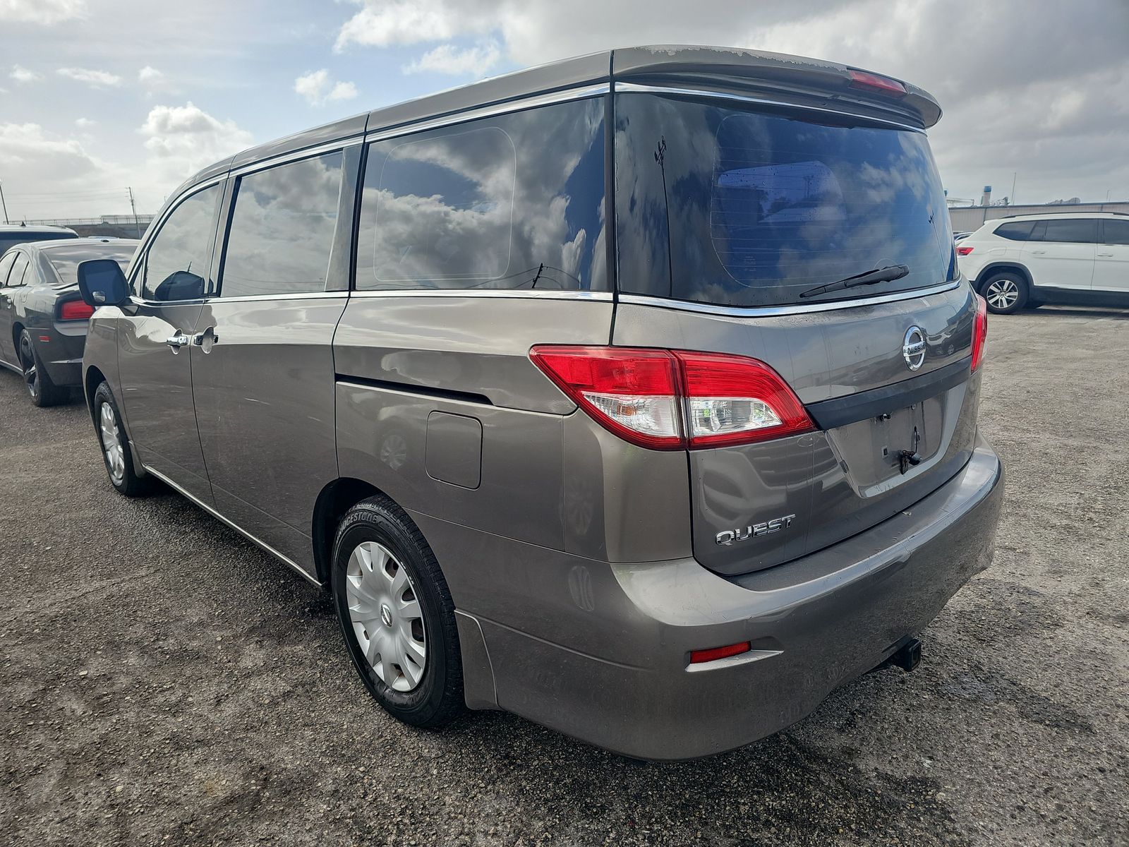 2014 Nissan Quest S FWD