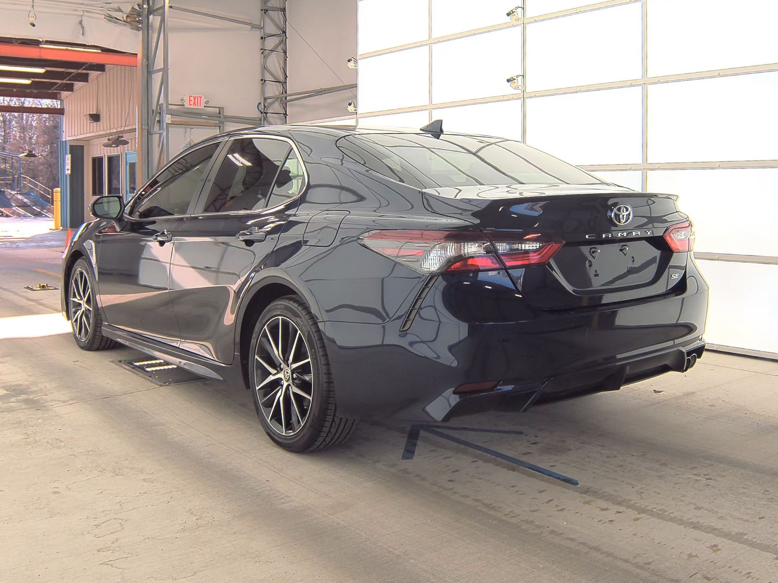 2021 Toyota Camry SE FWD