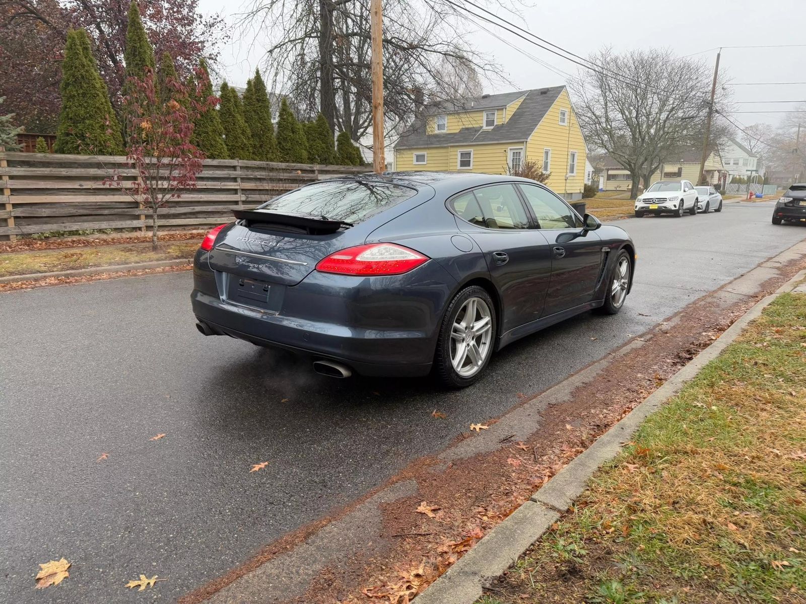 2011 Porsche Panamera 4 AWD