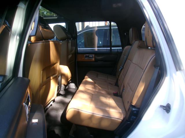 2013 Lincoln Navigator Base RWD