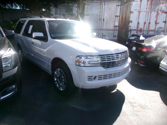 2013 Lincoln Navigator Base RWD