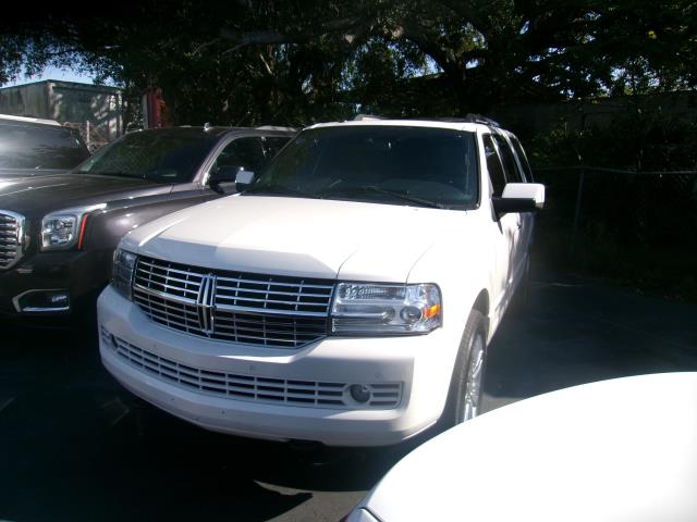 2013 Lincoln Navigator Base RWD