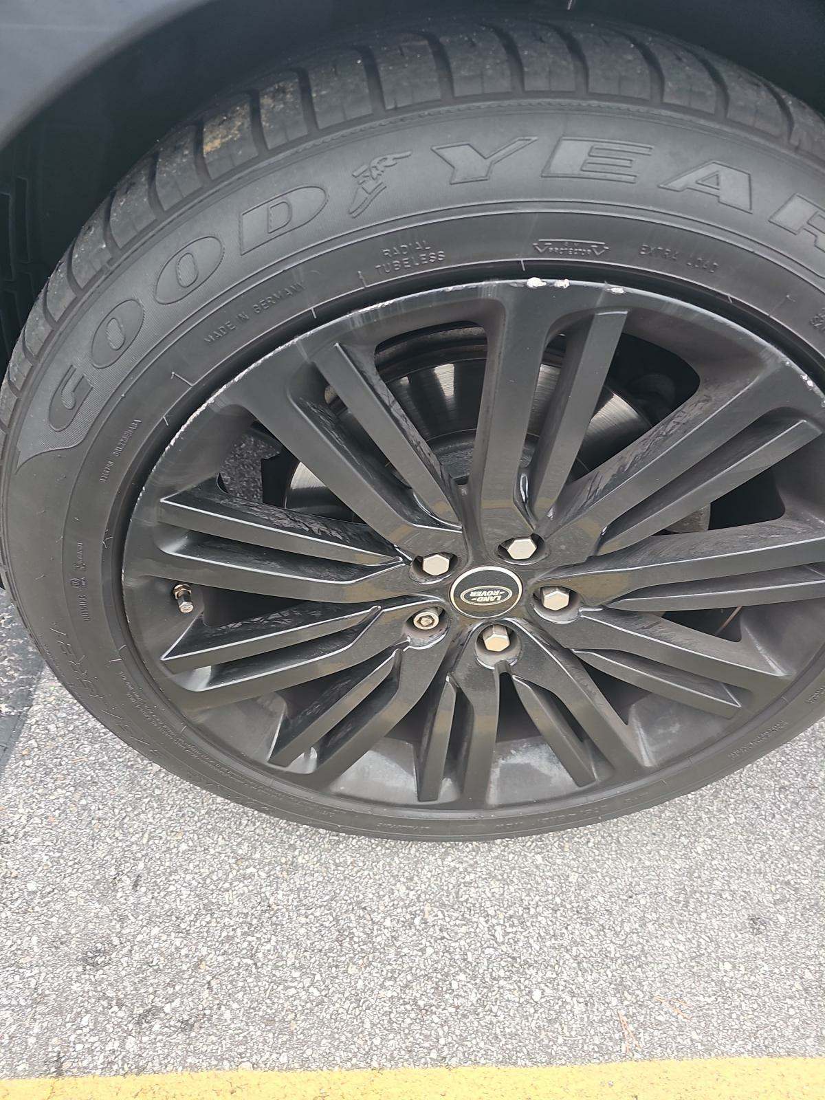 2017 Land Rover Discovery HSE AWD