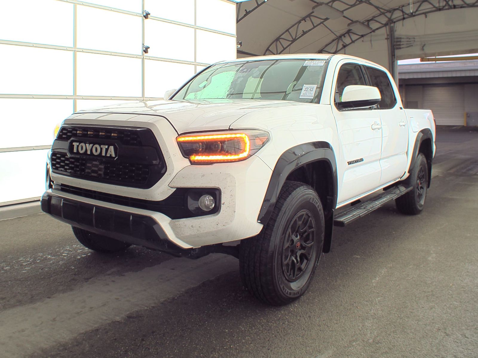 2022 Toyota Tacoma SR5 RWD