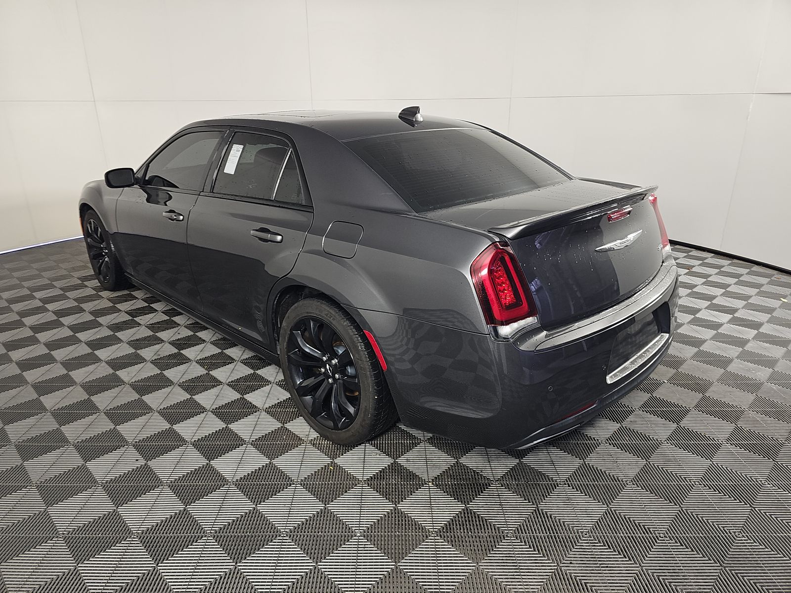 2018 Chrysler 300 S RWD