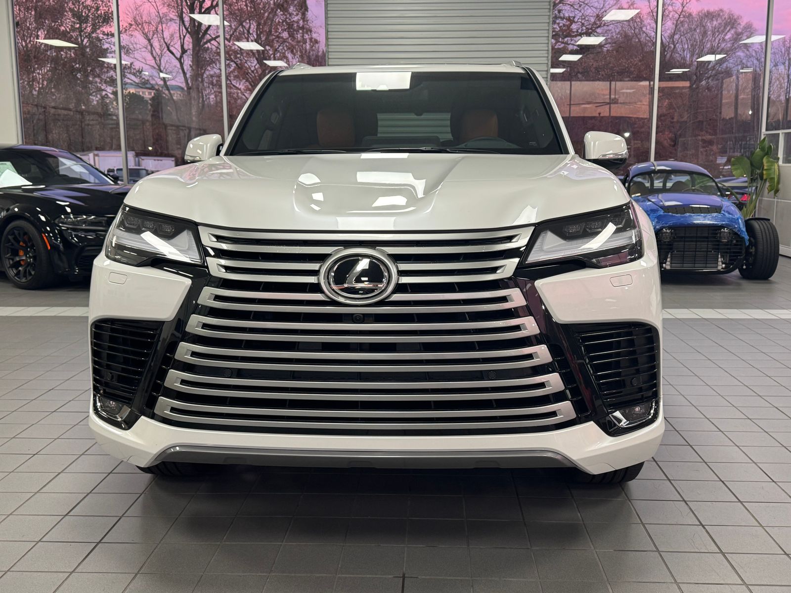 Lexus LX 600 Ultra Luxury снимка Lexus LX 600 Ultra Luxury