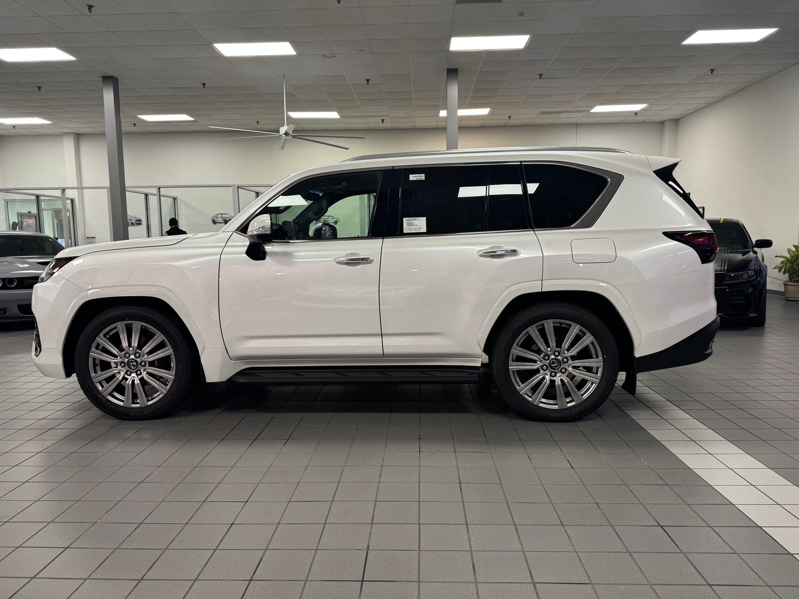 Lexus LX 600 Ultra Luxury снимка Lexus LX 600 Ultra Luxury