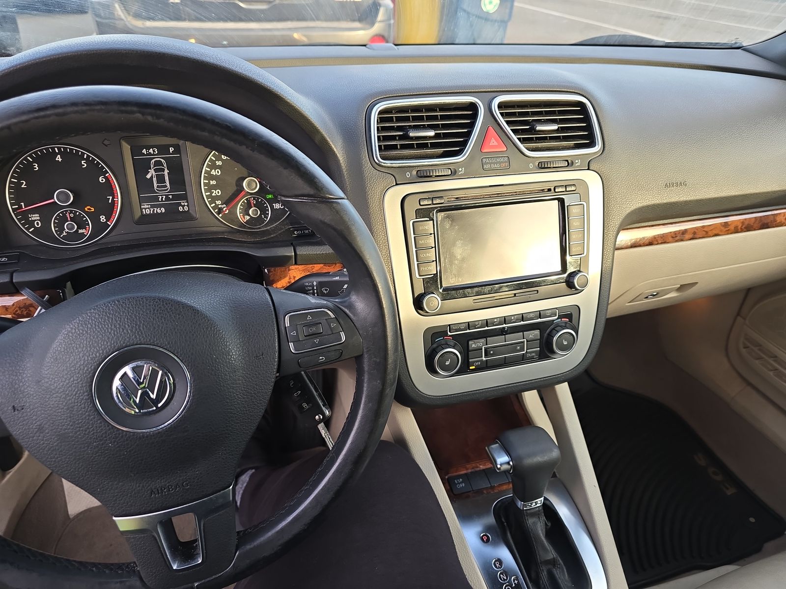 2010 Volkswagen Eos Lux FWD