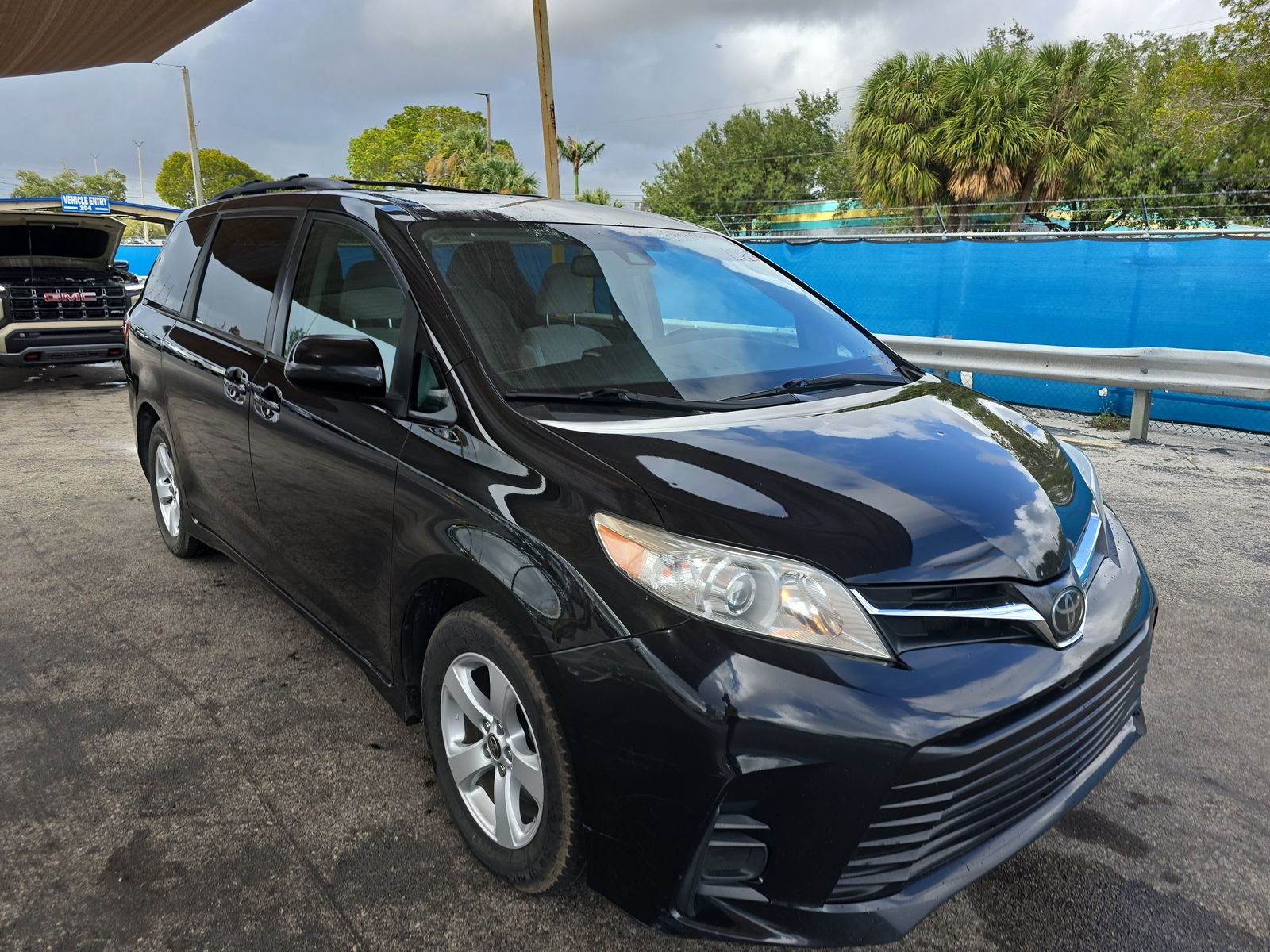 2020 Toyota Sienna LE FWD