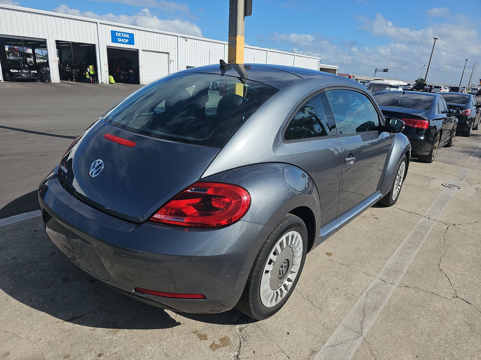 2015 Volkswagen Beetle 1.8T Fleet Edition FWD