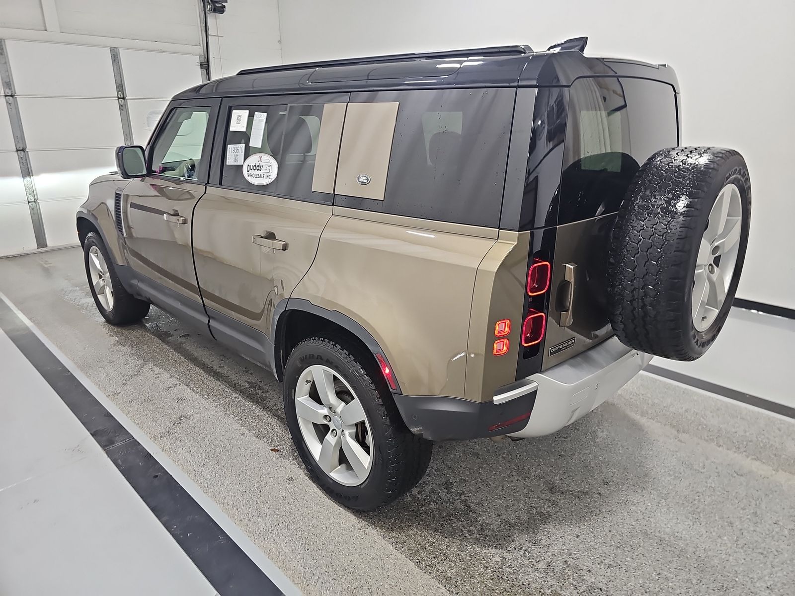 2020 Land Rover Defender 110 First Edition AWD